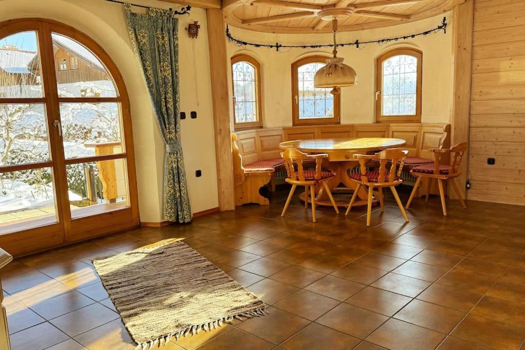 Romantisches Alpenchalet - Mit Sauna Und Kamin - Ruhig Und Zentral Bad Tölz Exterior foto