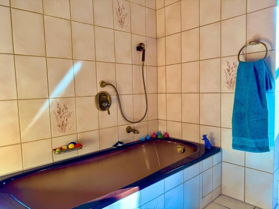 Romantisches Alpenchalet - Mit Sauna Und Kamin - Ruhig Und Zentral Bad Tölz Exterior foto