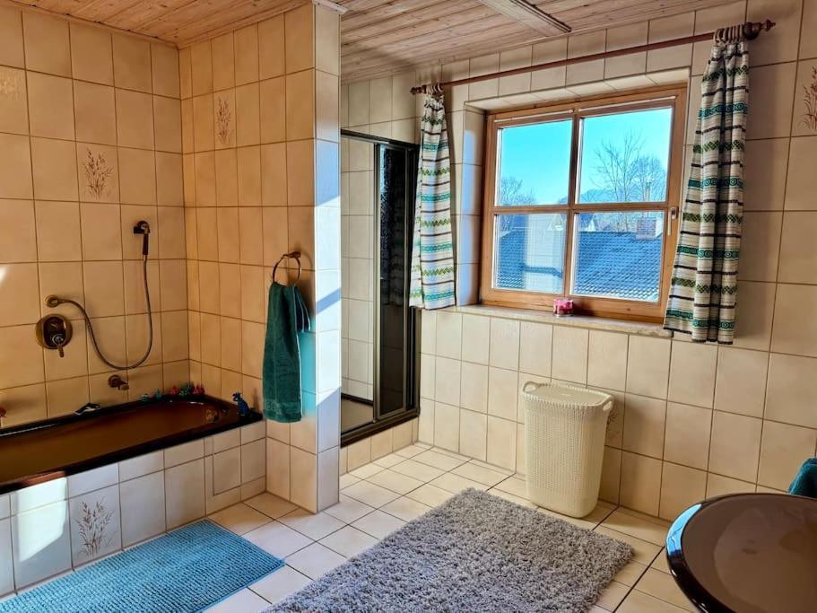 Romantisches Alpenchalet - Mit Sauna Und Kamin - Ruhig Und Zentral Bad Tölz Exterior foto